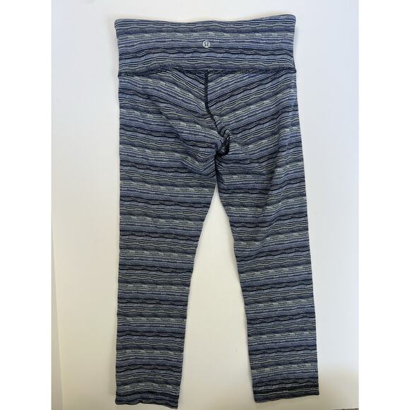 Lululemon Size 4 Wunder Under Blue Cyber Stripe Crop Capri Leggings Active - Picture 2 of 8